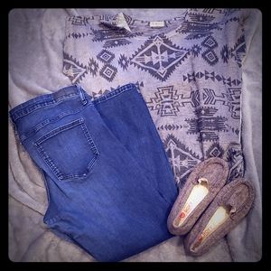 4/$20 Free Kisses boho top size xl